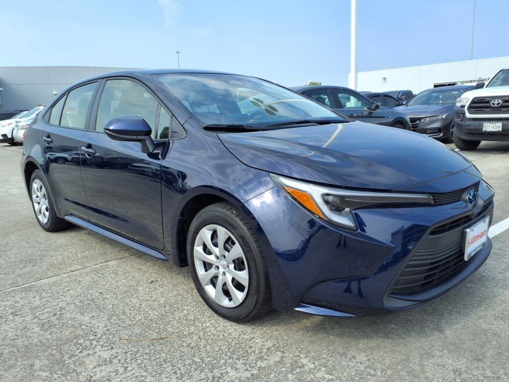 Used 2025 Toyota Corolla LE with VIN JTDBCMFE7S3077847 for sale in Houston, TX