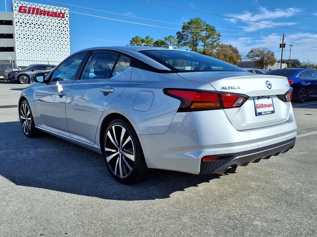 2022 Nissan Altima 2.5 SR photo 3