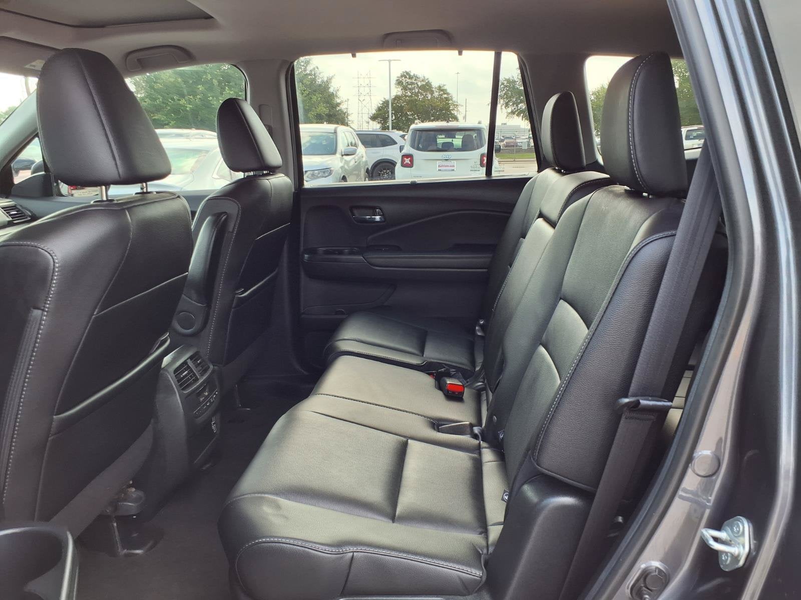 2022 Honda Pilot SE - Photo 19