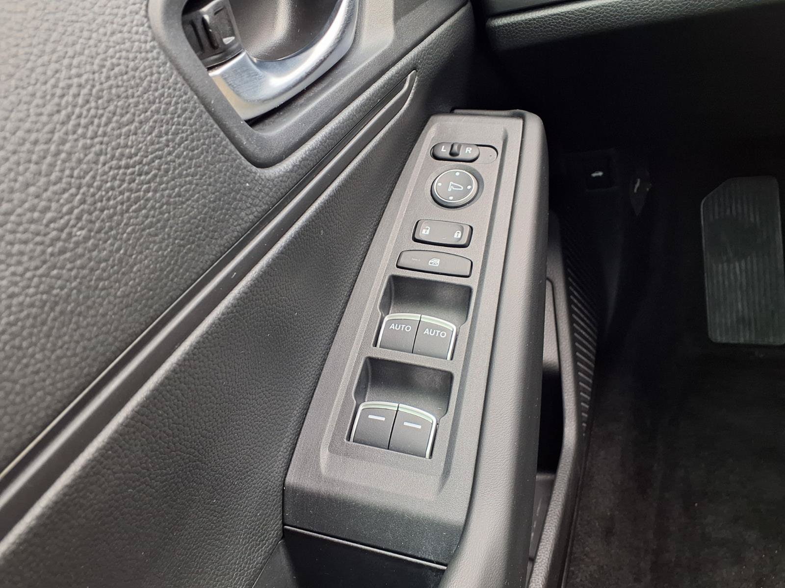 2023 Honda Accord LX - Photo 9