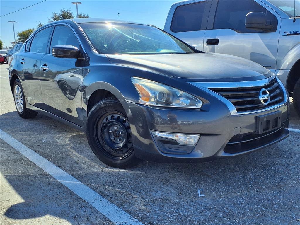 Used 2013 Nissan Altima 2.5 S Sedan
