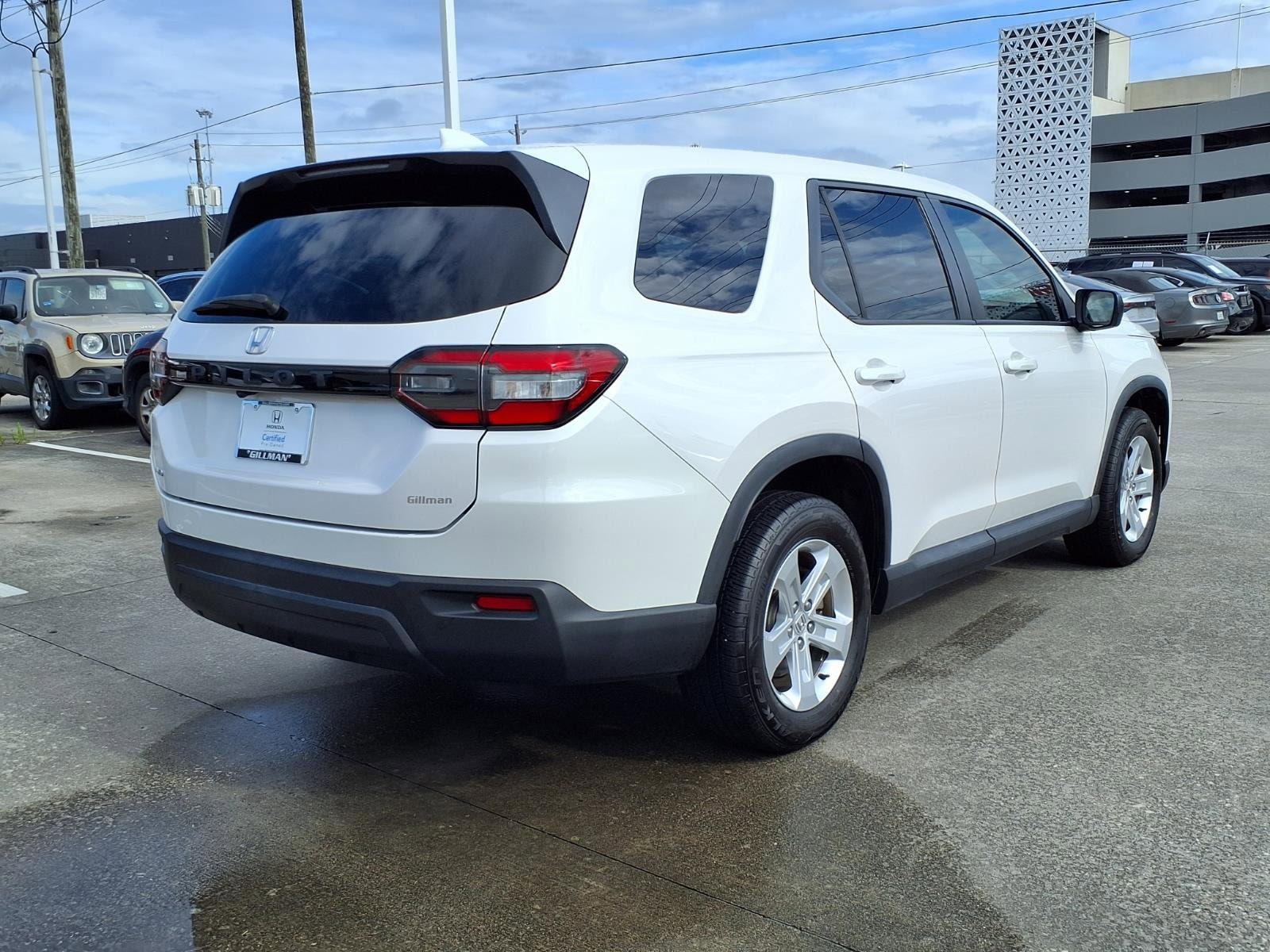 2023 Honda Pilot LX - Photo 25