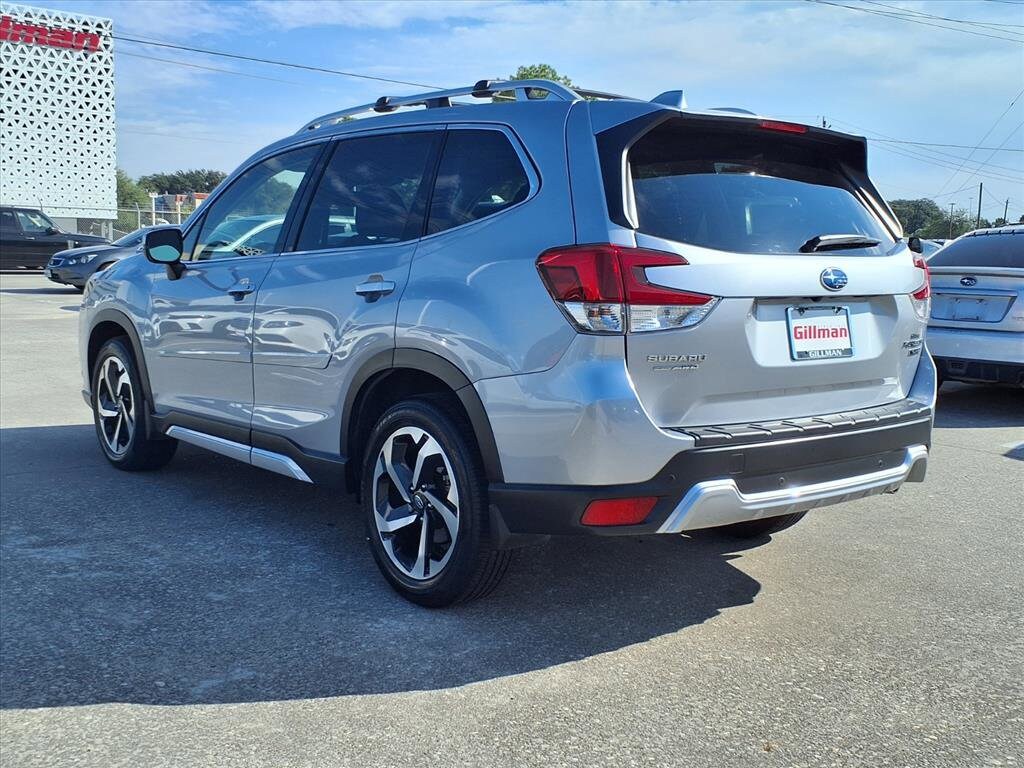 2023 Subaru Forester Touring photo 3