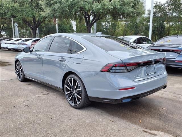 2025 Honda Accord Touring photo 2