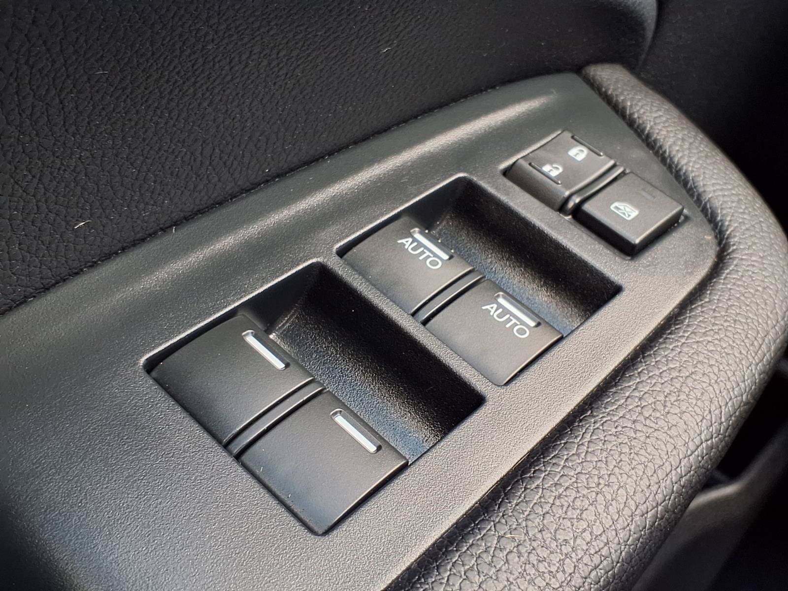 2022 Honda Pilot SE - Photo 11