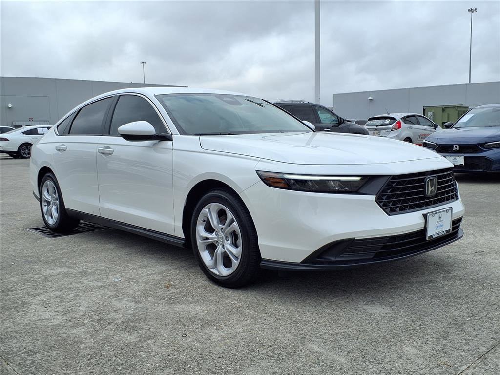 2025 Honda Accord LX photo 2