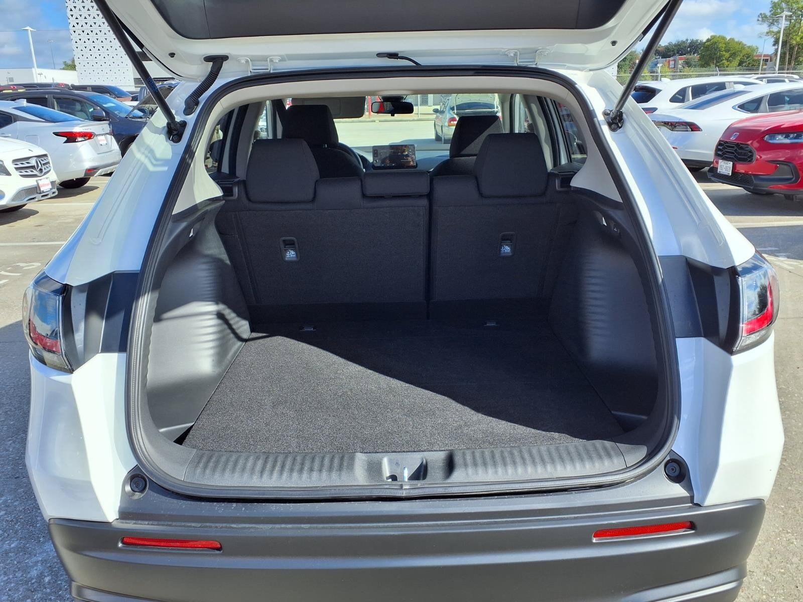 2027 Honda HR-V LX - Photo 19