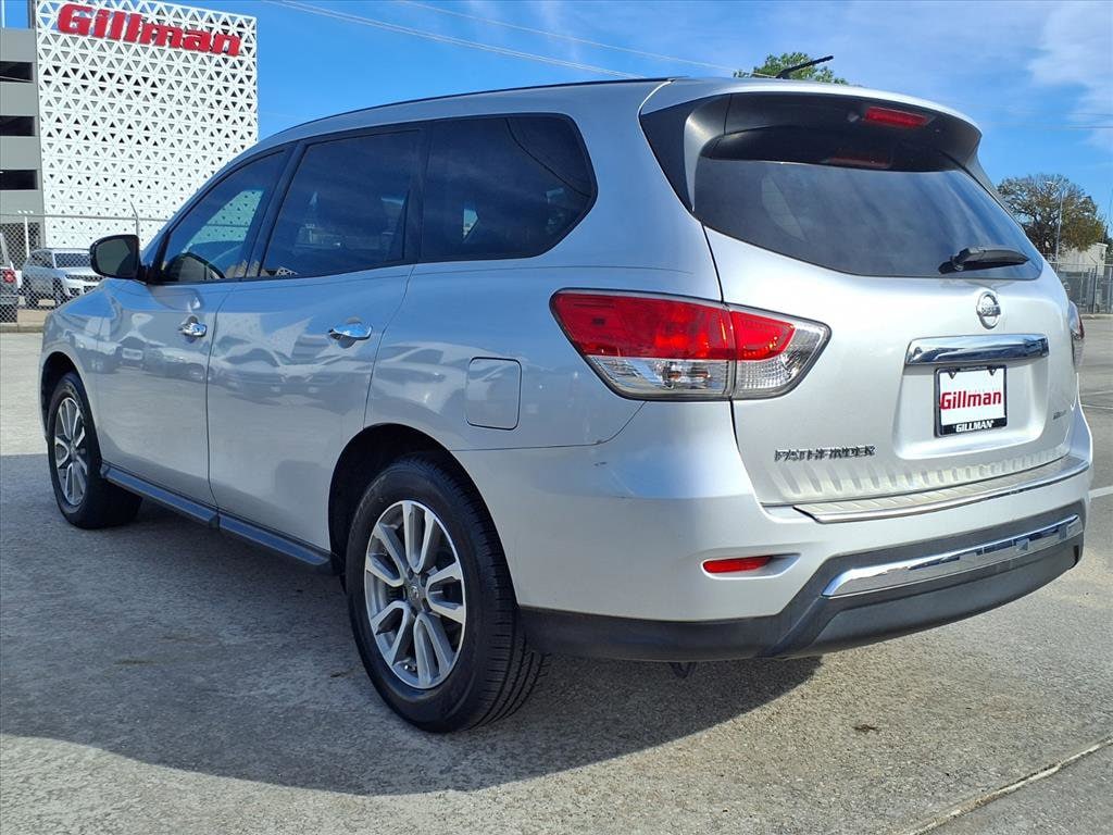 2014 Nissan Pathfinder S photo 3