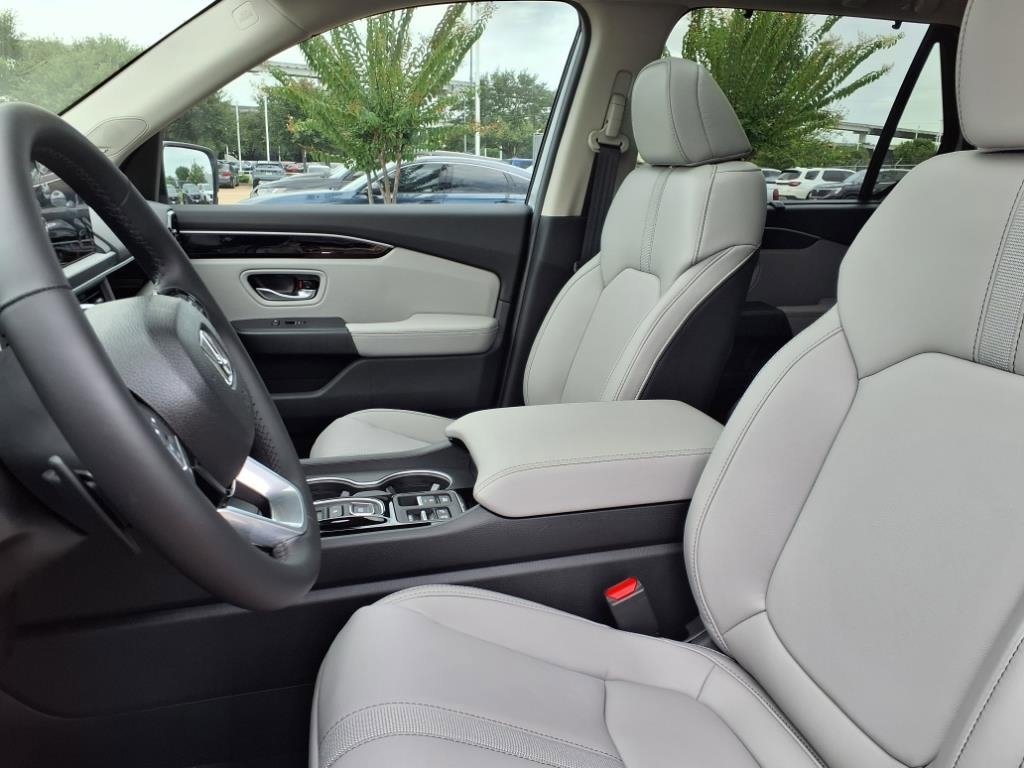 2025 Honda Pilot Touring - Photo 15