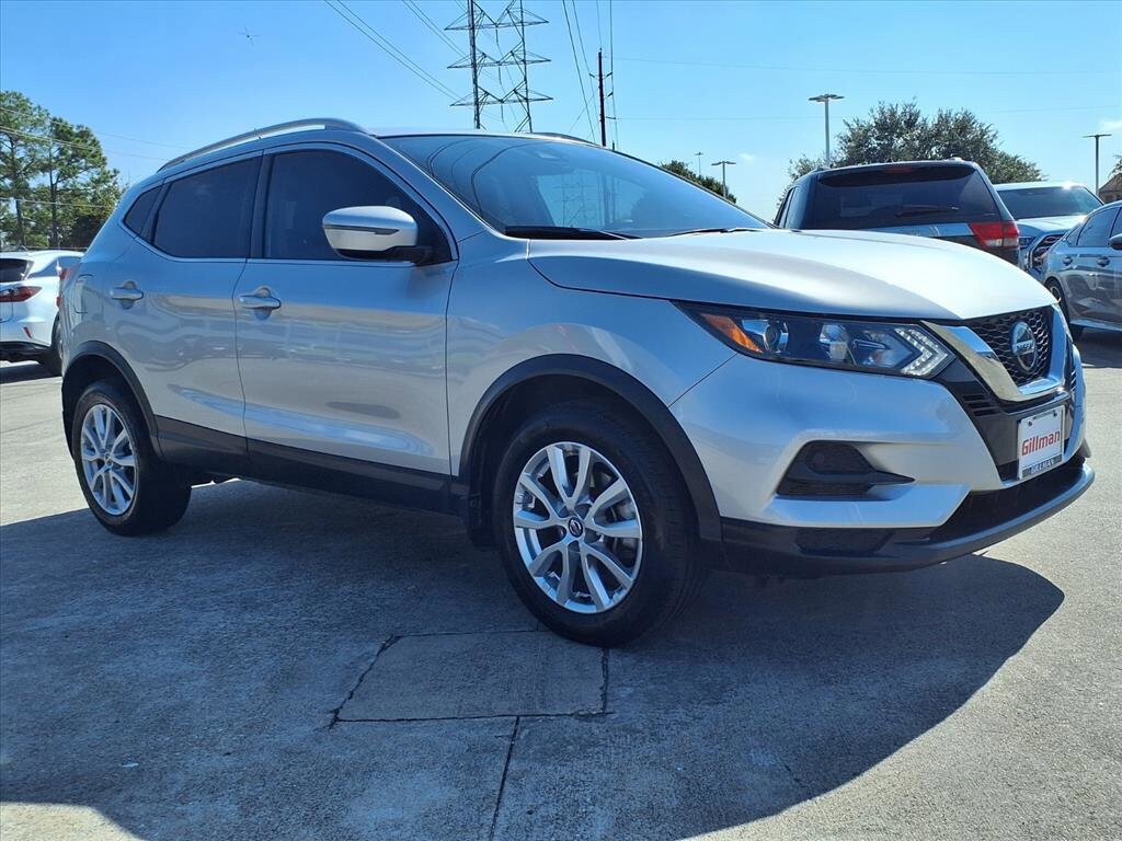 2020 Nissan Rogue Sport SV photo 2