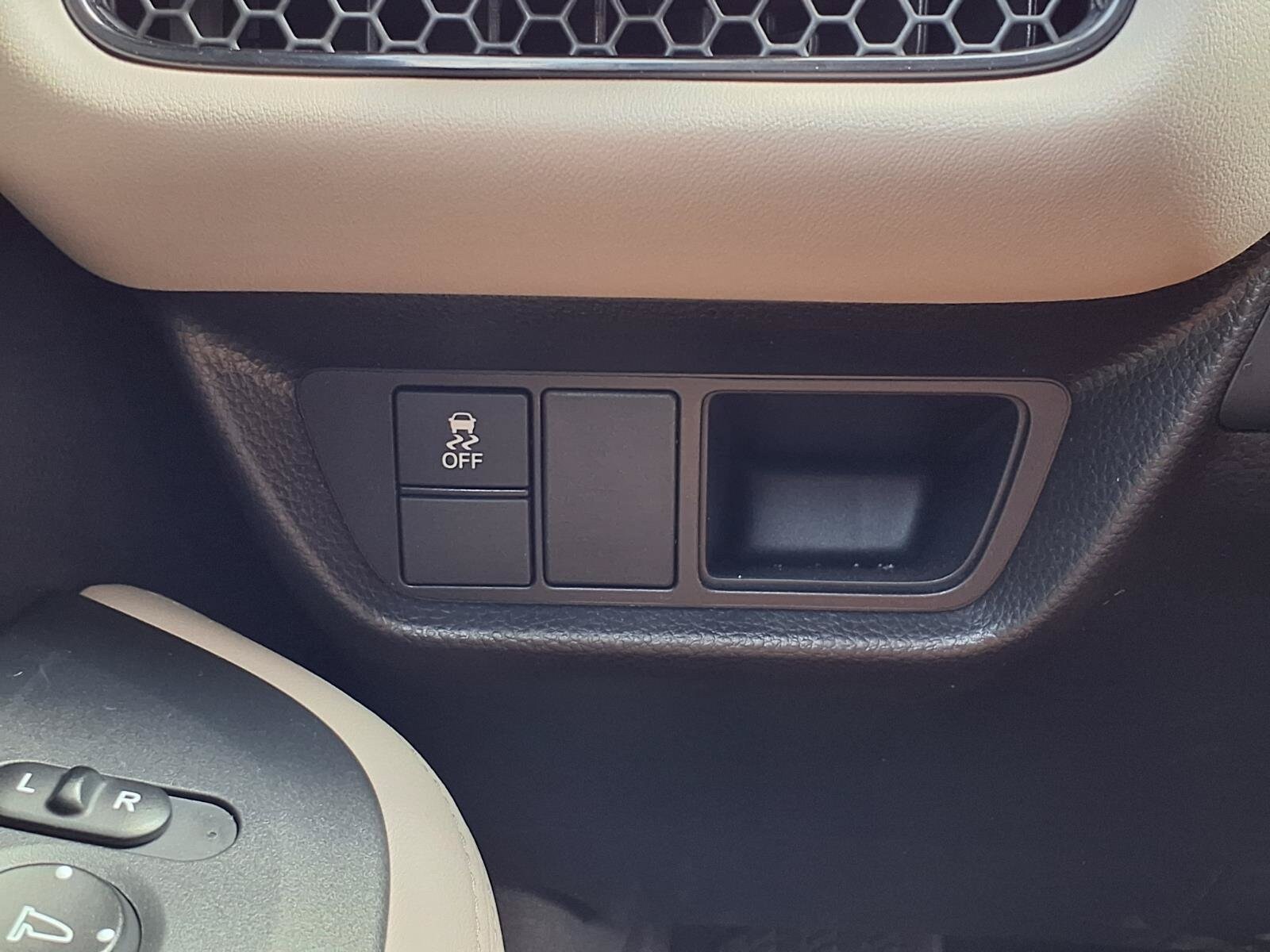 2025 Honda HR-V LX - Photo 9