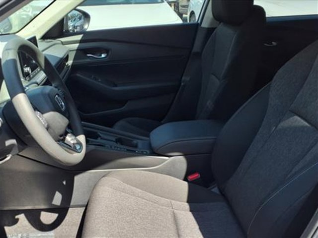 2025 Honda Accord LX photo 4