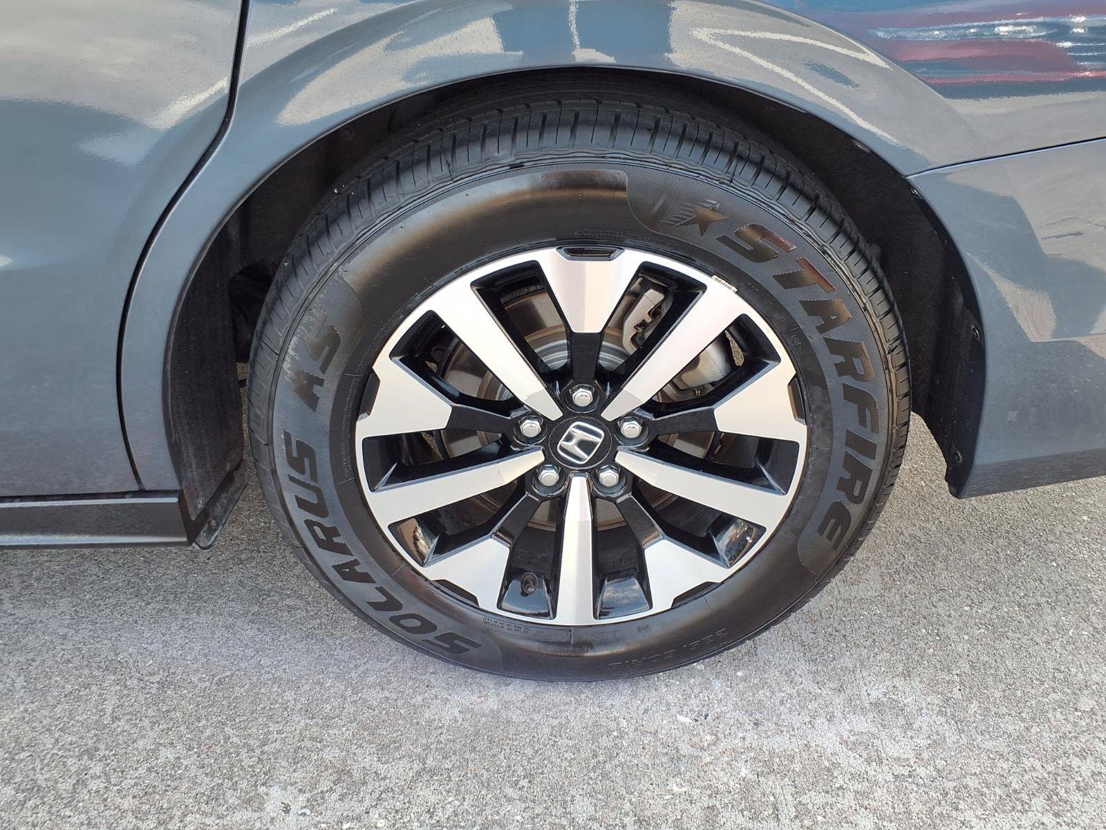 2025 Honda Odyssey EX-L - Photo 28