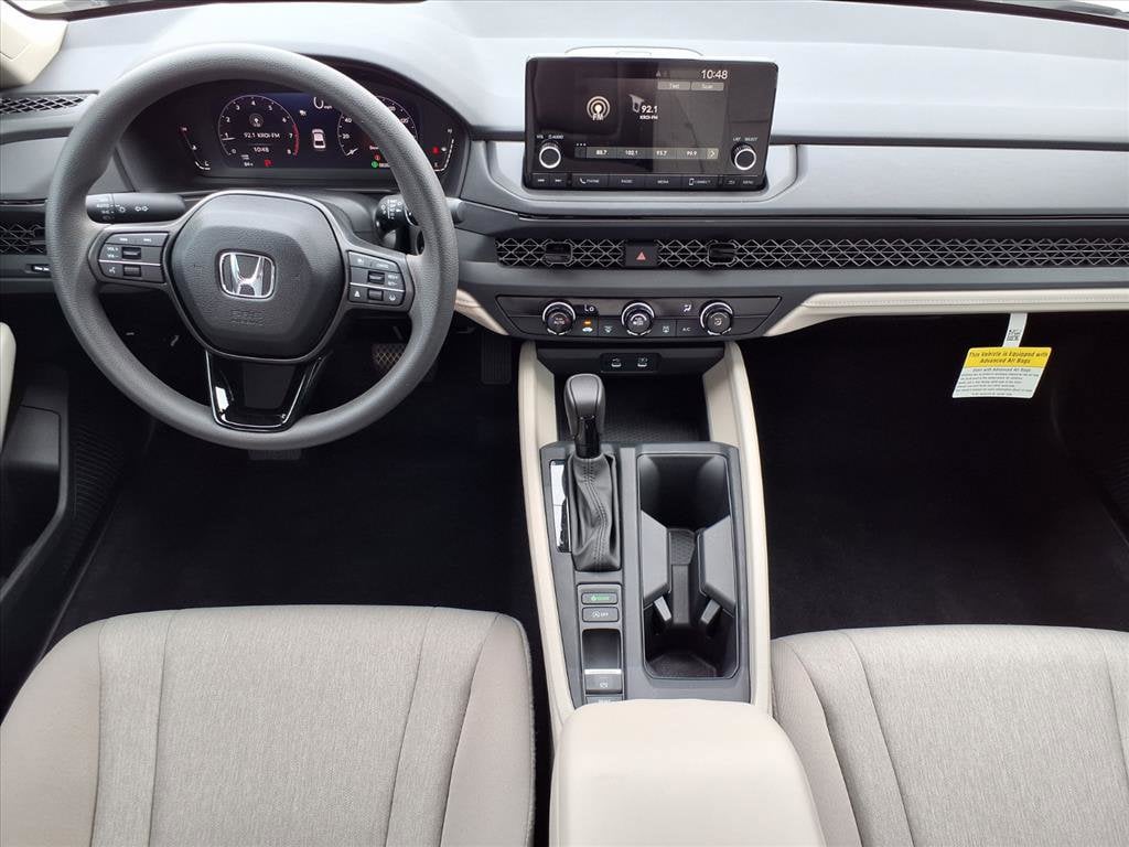 2025 Honda Accord LX photo 4