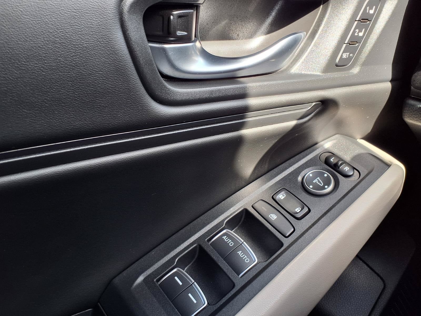 2024 Honda Accord Hybrid EX-L - Photo 10