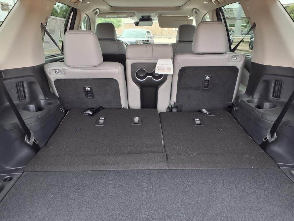 2025 Honda Pilot Touring - Photo 18