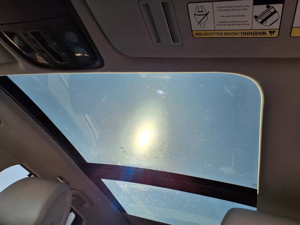 2016 Kia Sorento SX photo 2