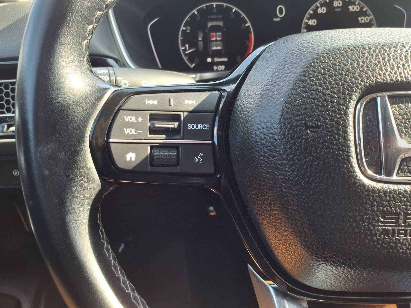 2024 Honda Civic Hatchback EX-L - Photo 15