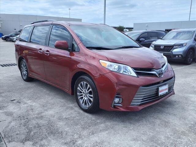 Used 2020 Toyota Sienna XLE with VIN 5TDYZ3DC6LS037232 for sale in Houston, TX