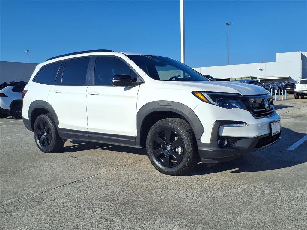 2022 Honda Pilot TrailSport photo 2