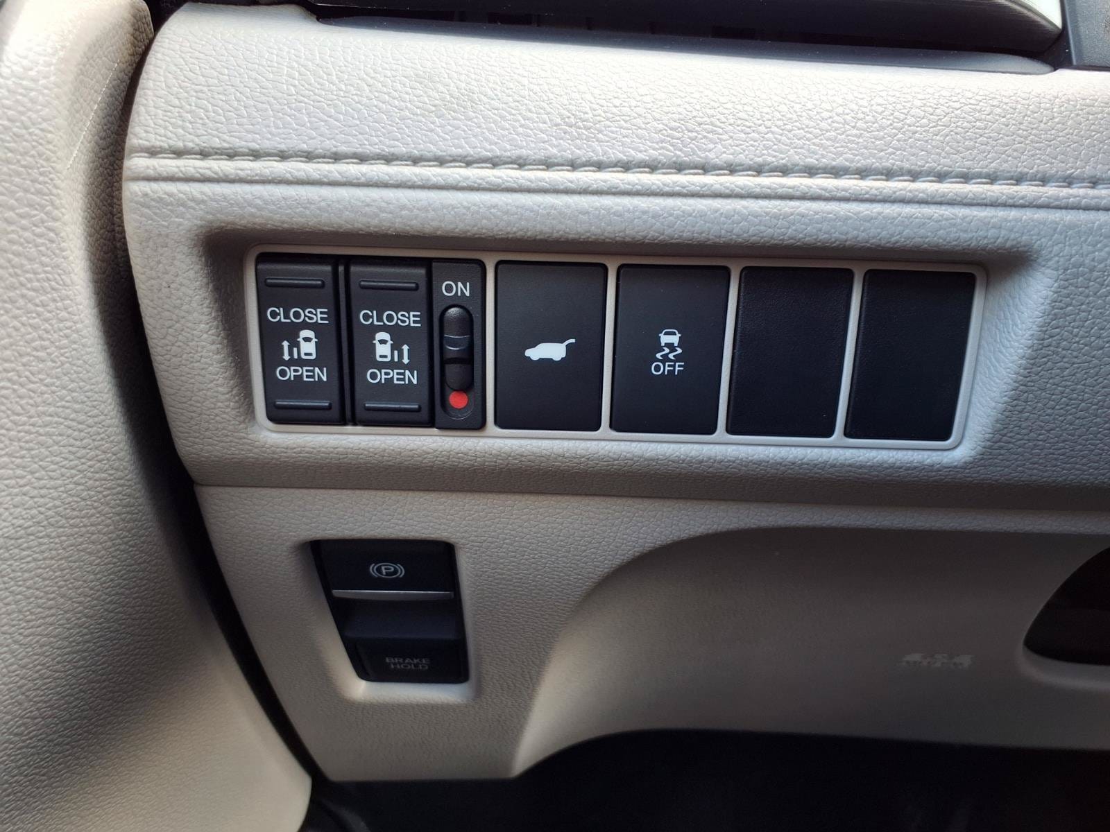2025 Honda Odyssey EX-L - Photo 9