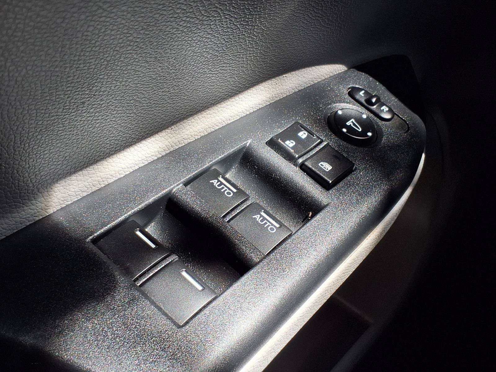 2016 Honda Accord EX-L - Photo 11