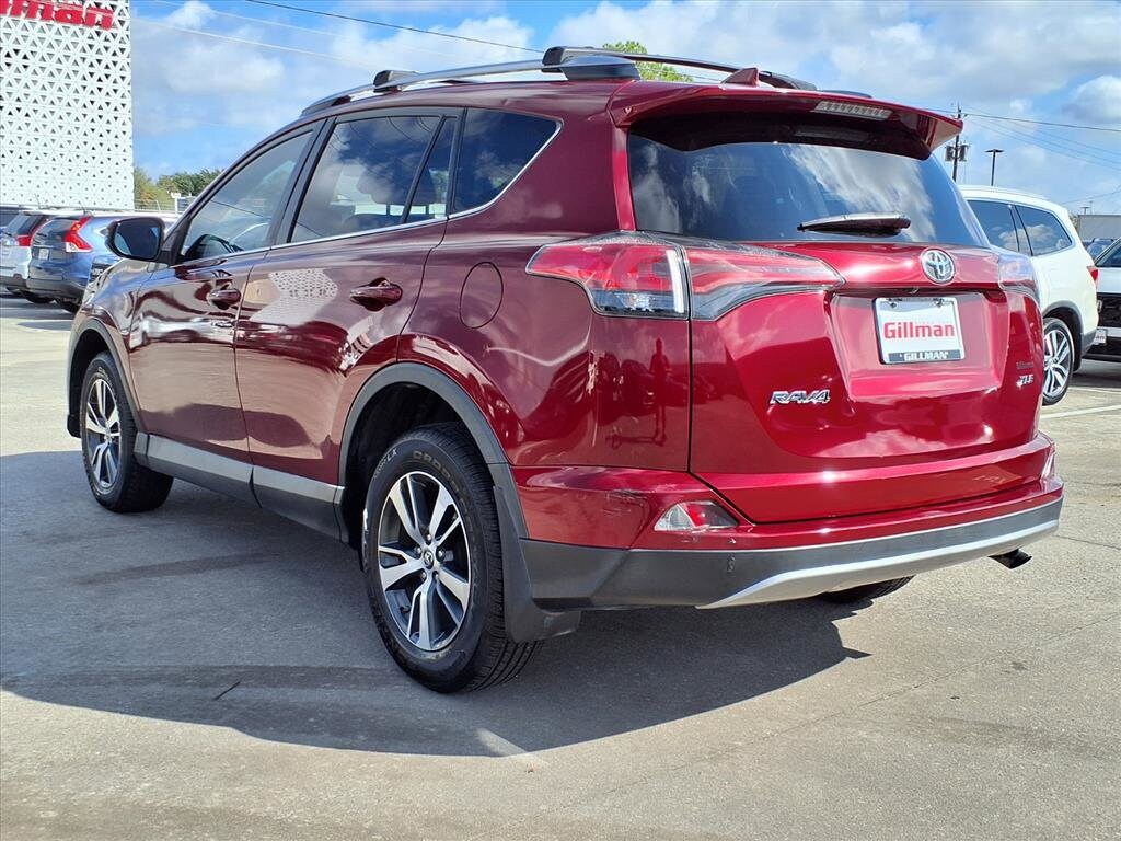 2018 Toyota RAV4 XLE photo 3