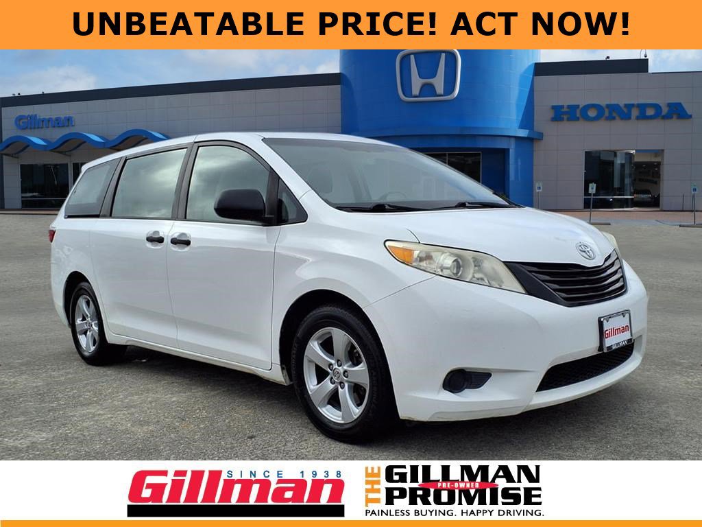 2015 Toyota Sienna L's photo