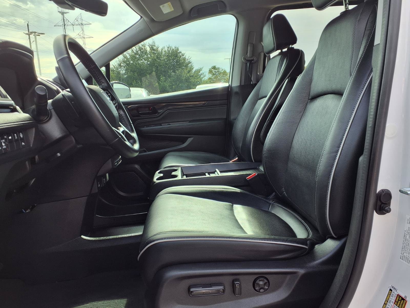 2023 Honda Odyssey Elite - Photo 16