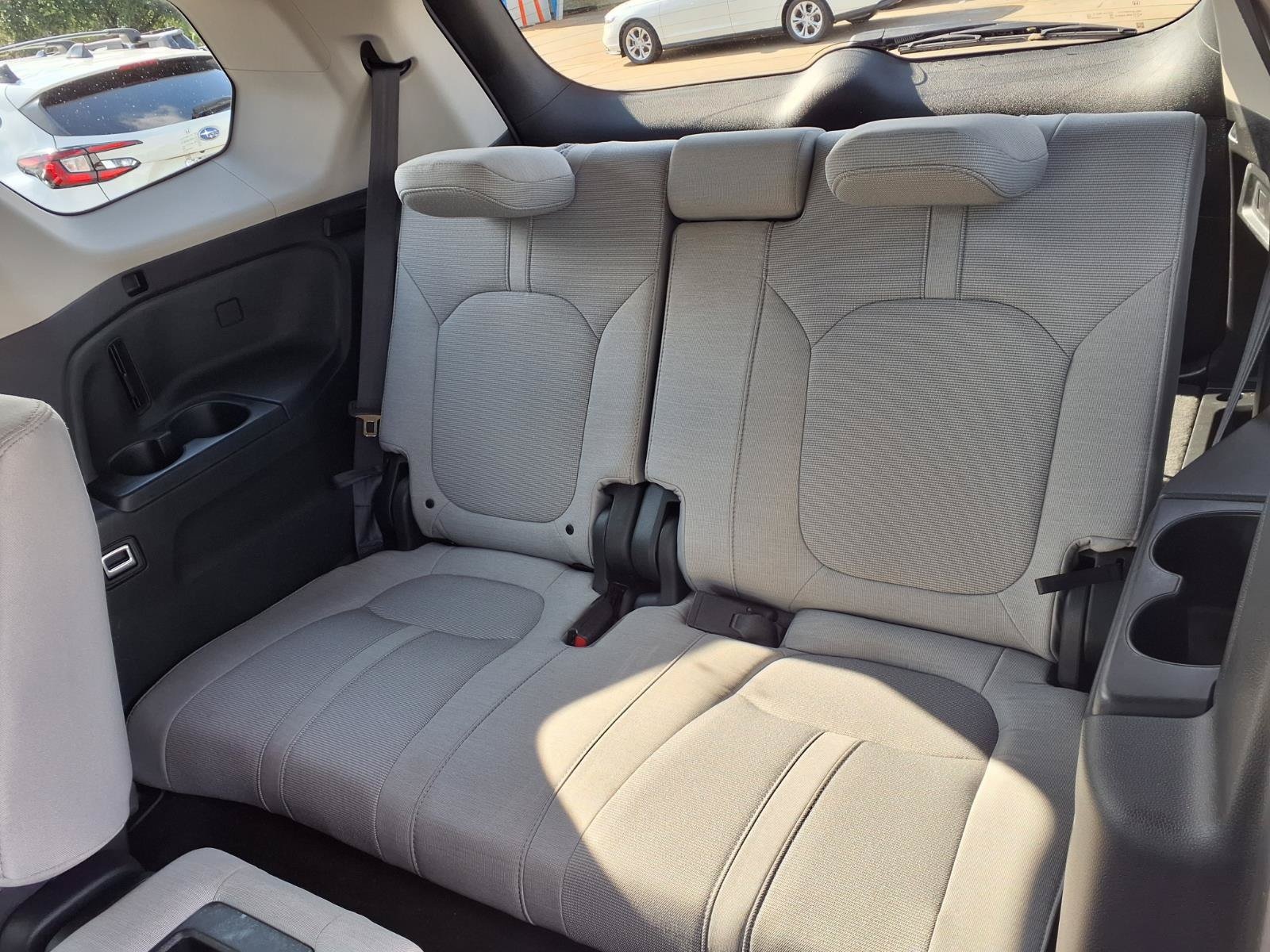 2023 Honda Pilot LX - Photo 18