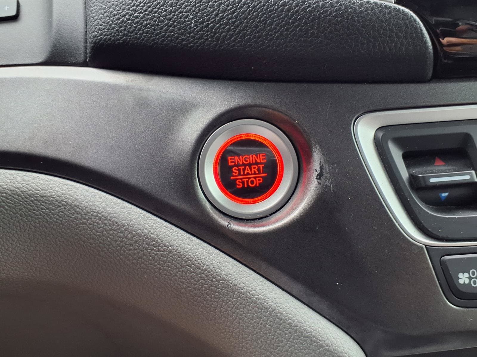 2016 Honda Pilot EX-L - Photo 12