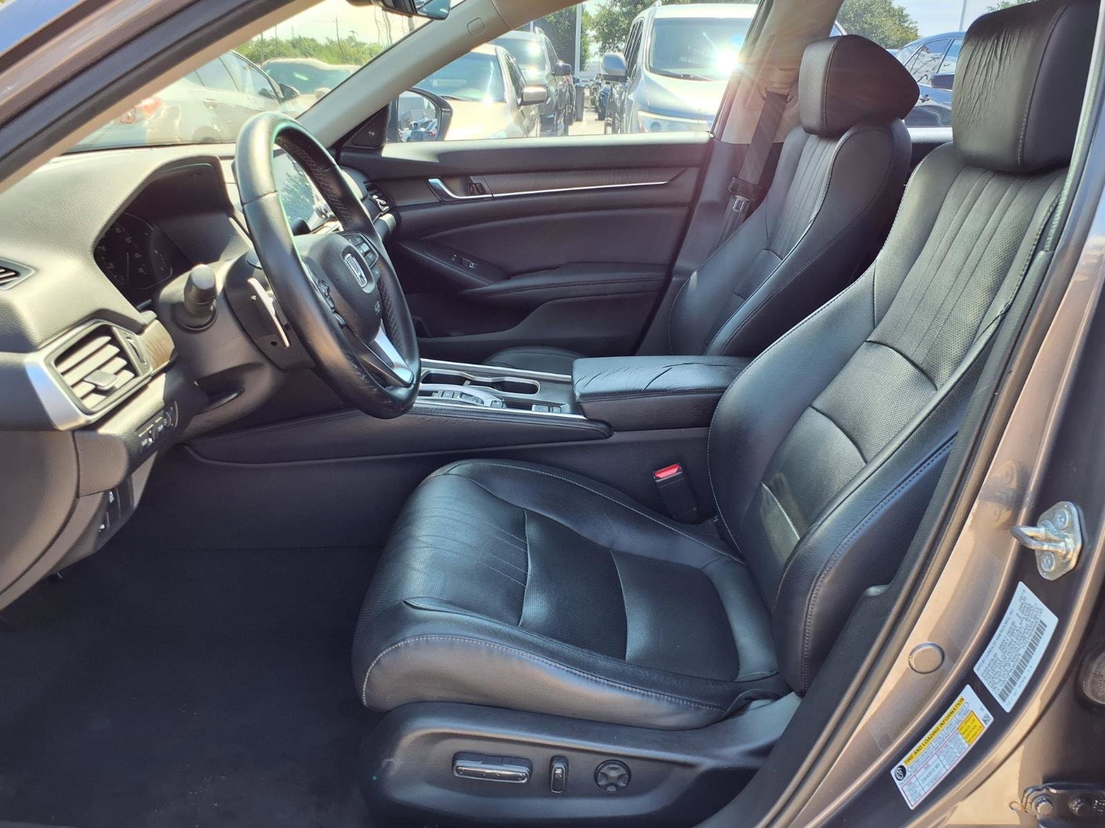 2018 Honda Accord Touring - Photo 18
