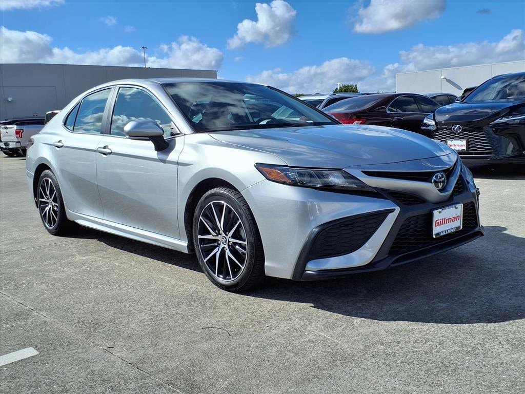 2023 Toyota Camry SE photo 2