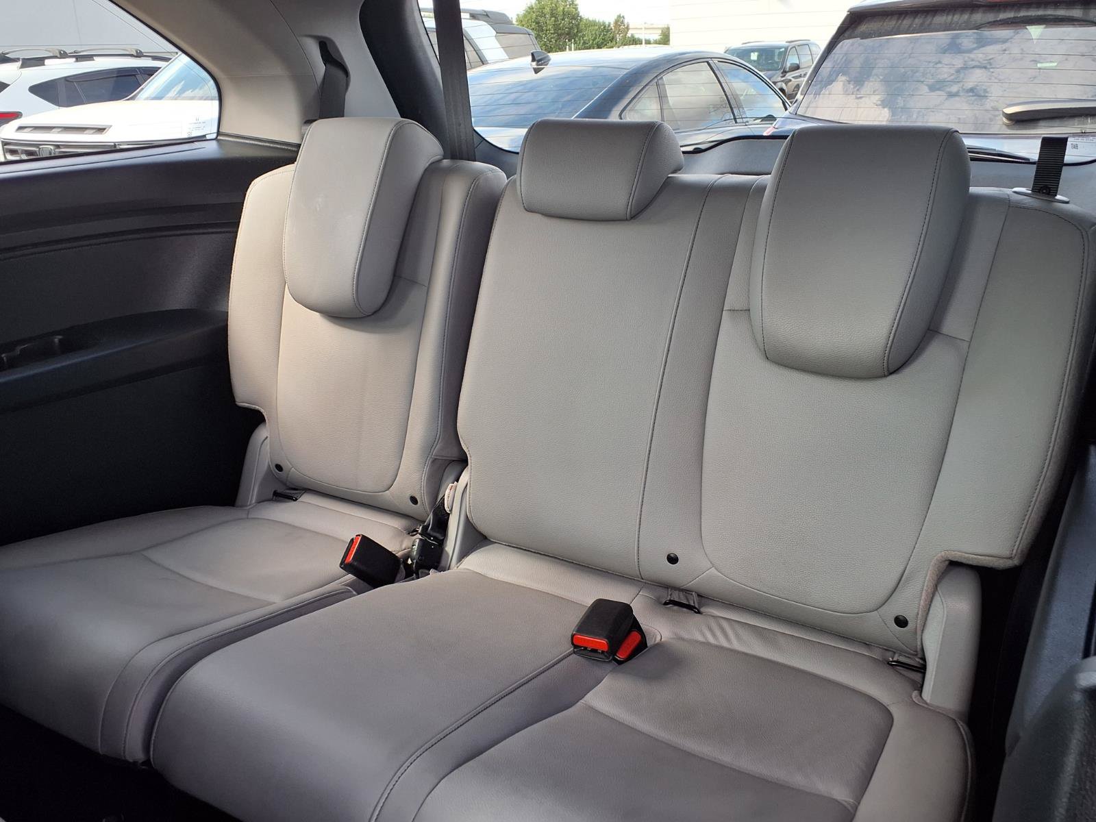 2024 Honda Odyssey EX-L - Photo 18