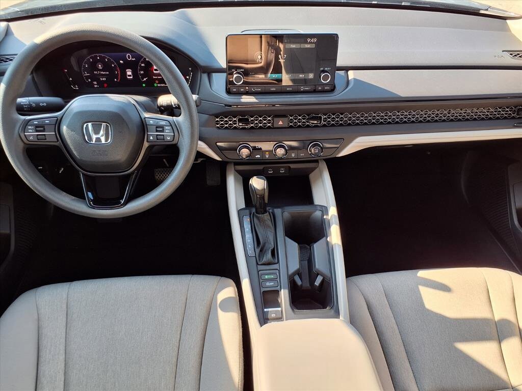 2025 Honda Accord LX photo 3