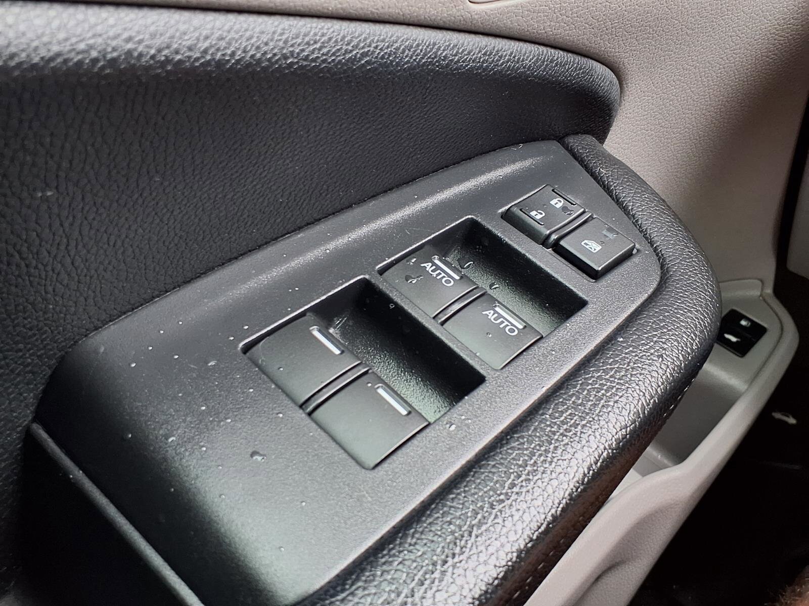 2016 Honda Pilot EX-L - Photo 11