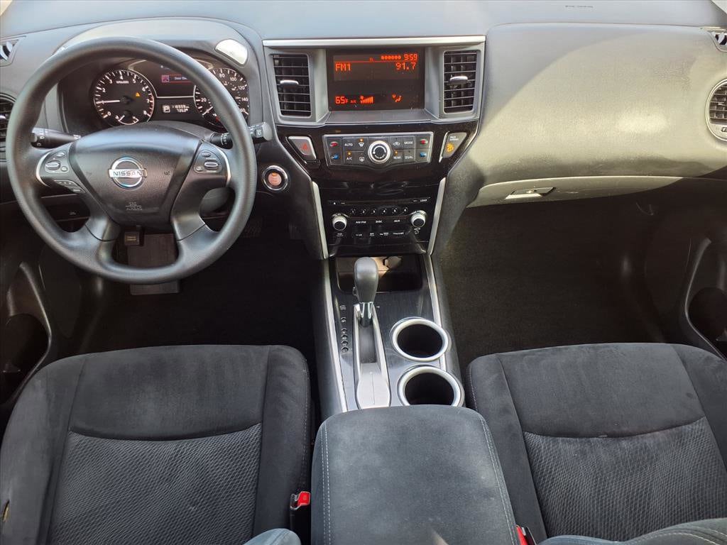 2014 Nissan Pathfinder S photo 4