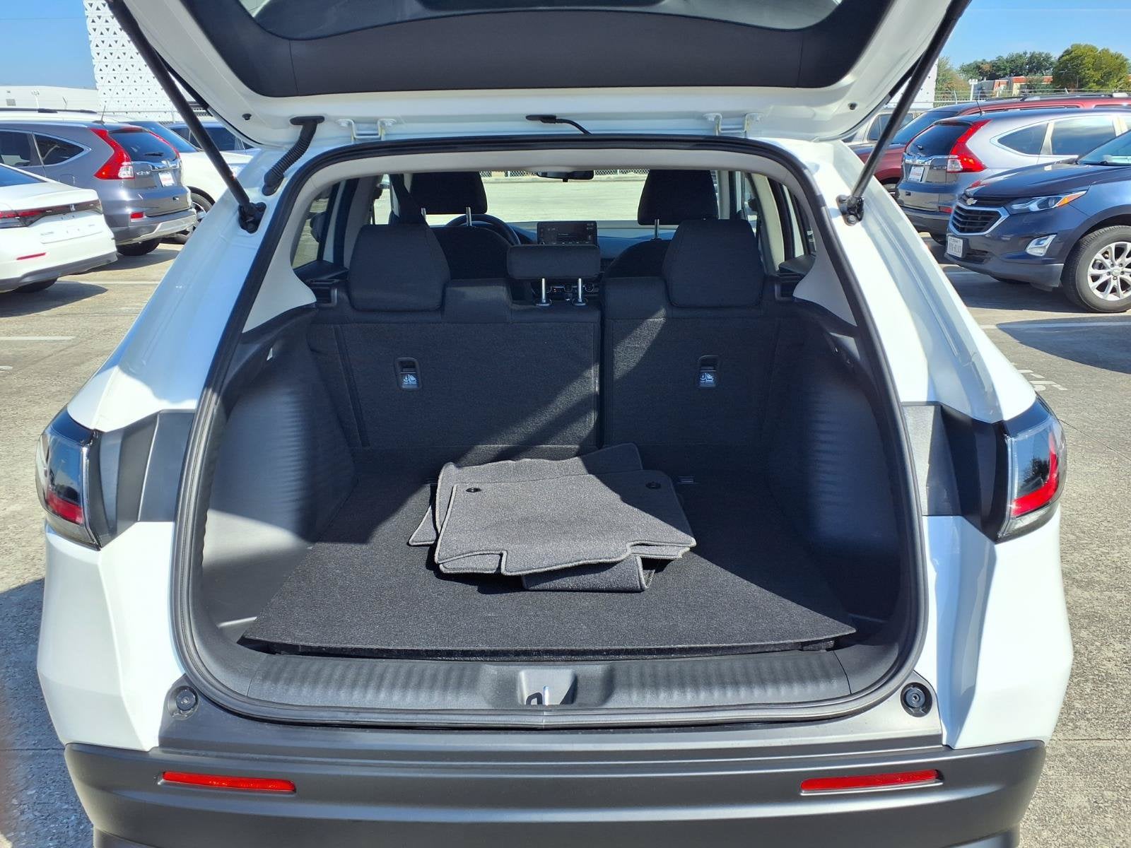 2027 Honda HR-V LX - Photo 20