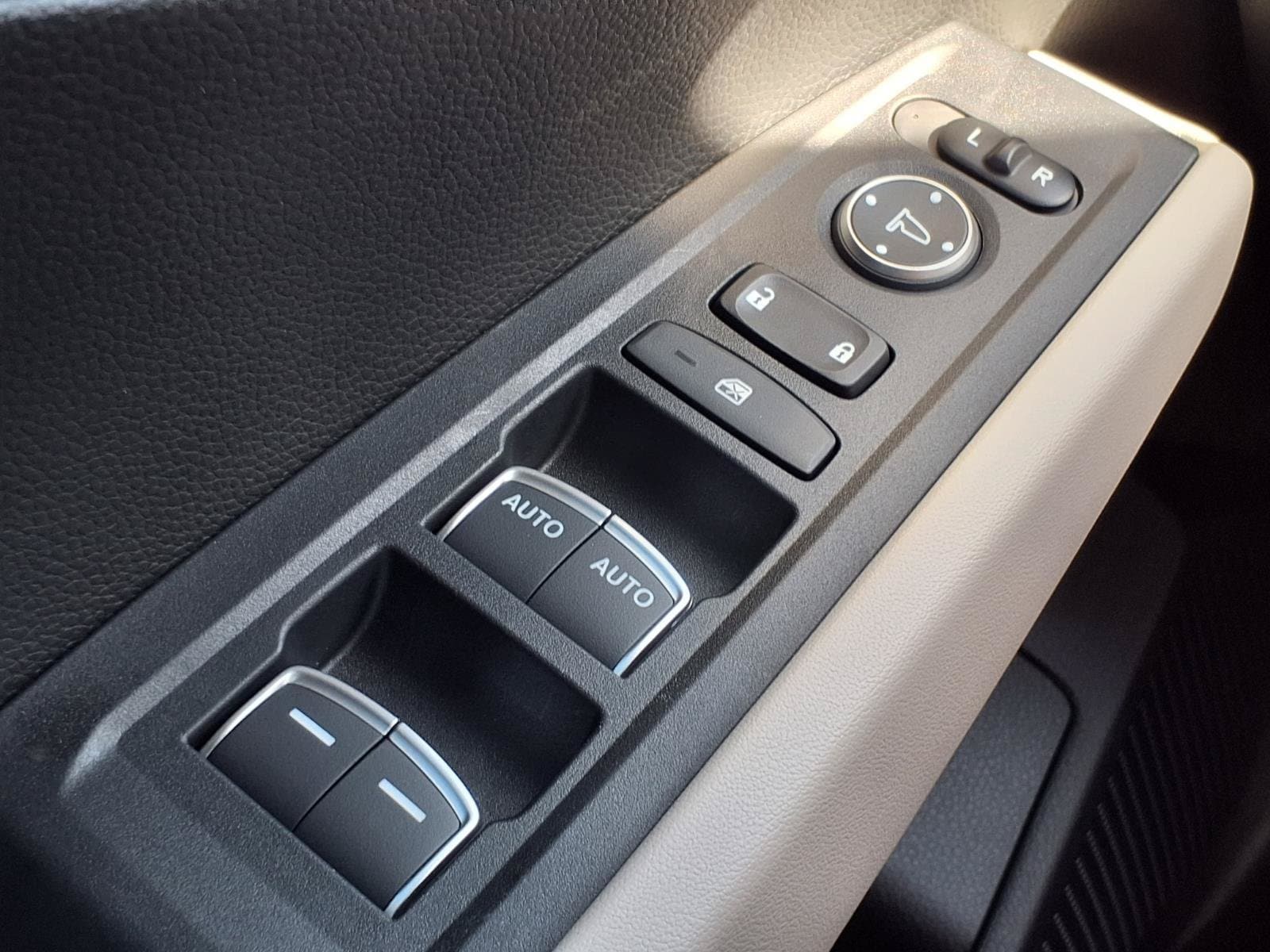 2026 Honda Accord LX - Photo 9