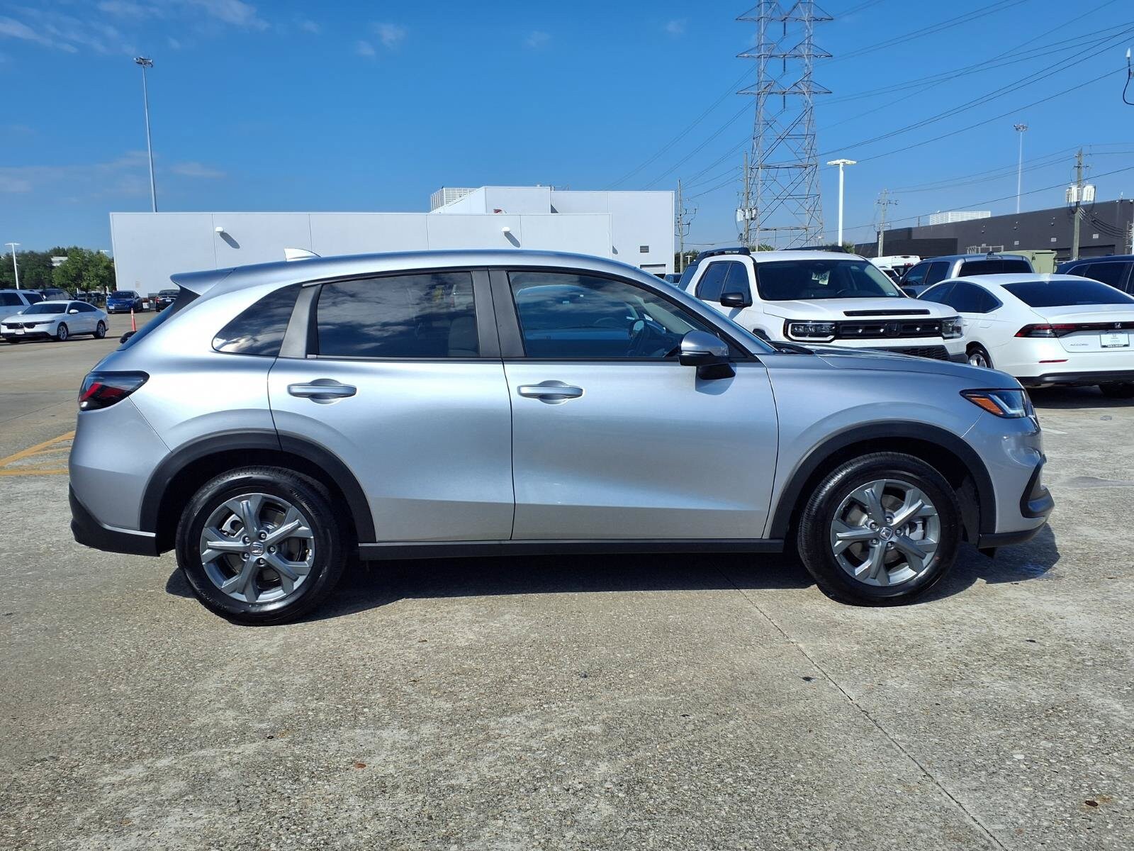 2027 Honda HR-V LX - Photo 25