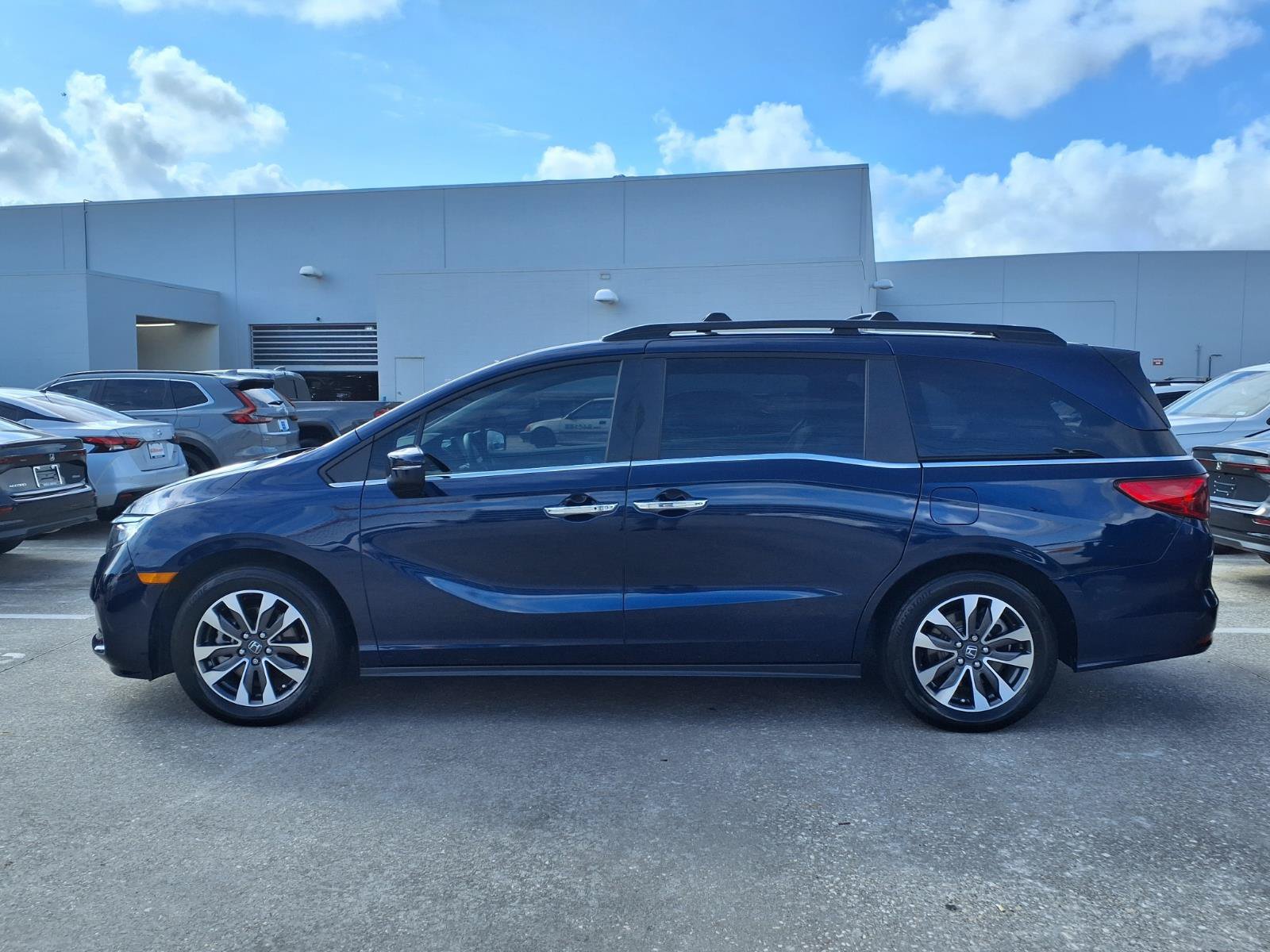 2024 Honda Odyssey EX-L - Photo 22