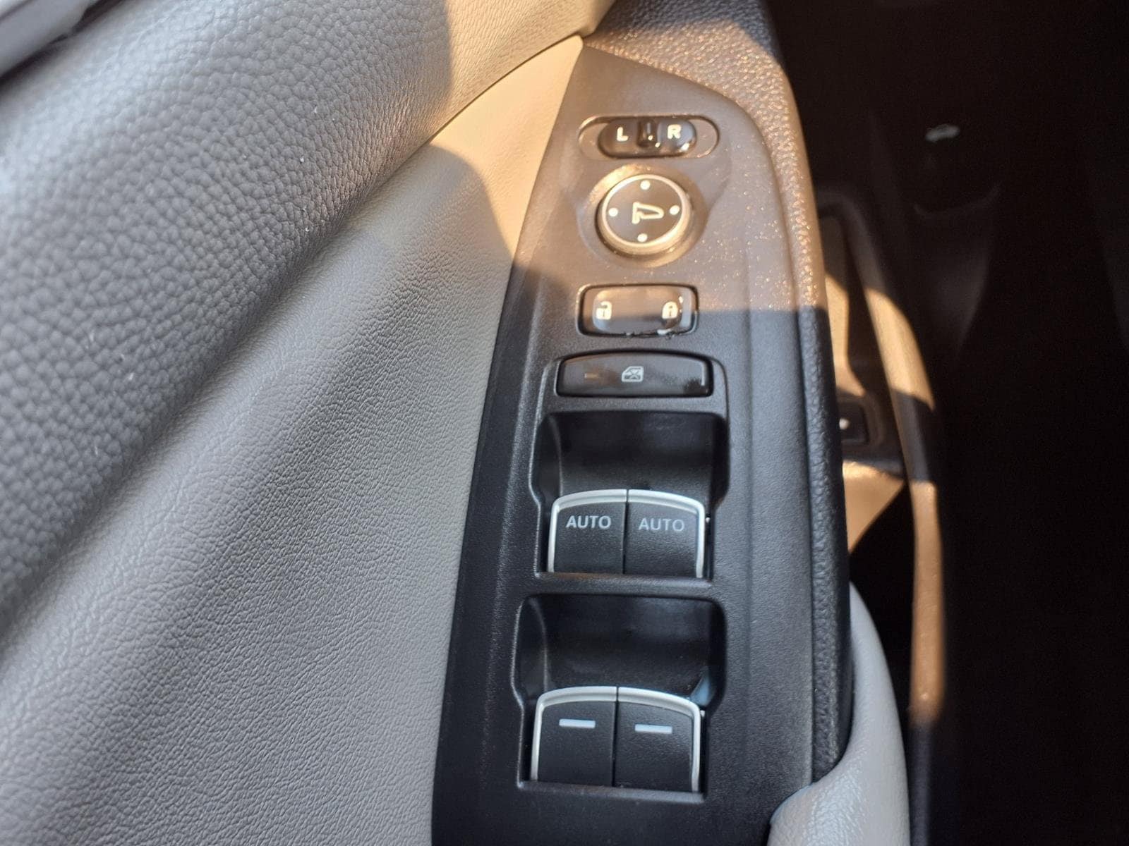 2019 Honda Accord Hybrid Touring - Photo 12