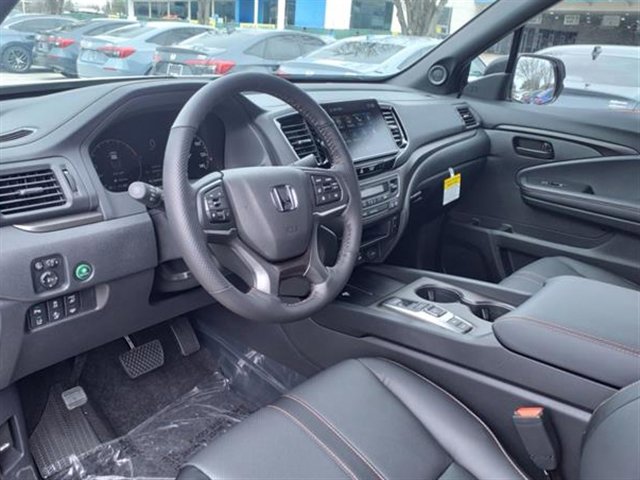 2025 Honda Ridgeline TrailSport photo 3