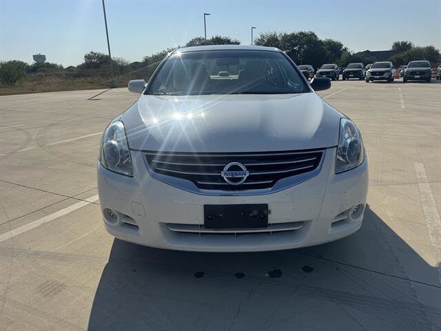 2012 Nissan Altima 2.5 S photo 2