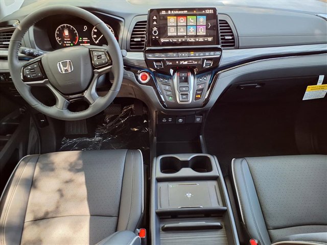 2026 Honda Odyssey Elite photo 3