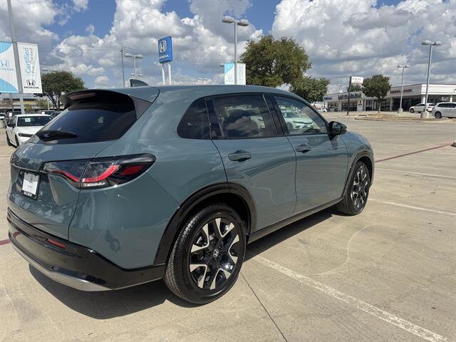2026 Honda HR-V EX-L photo 4