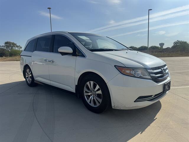 2014 Honda Odyssey EX photo 3