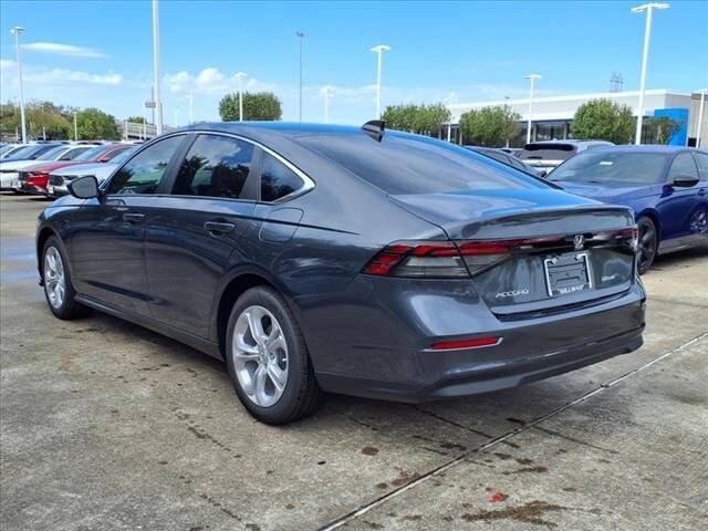 2025 Honda Accord LX photo 2