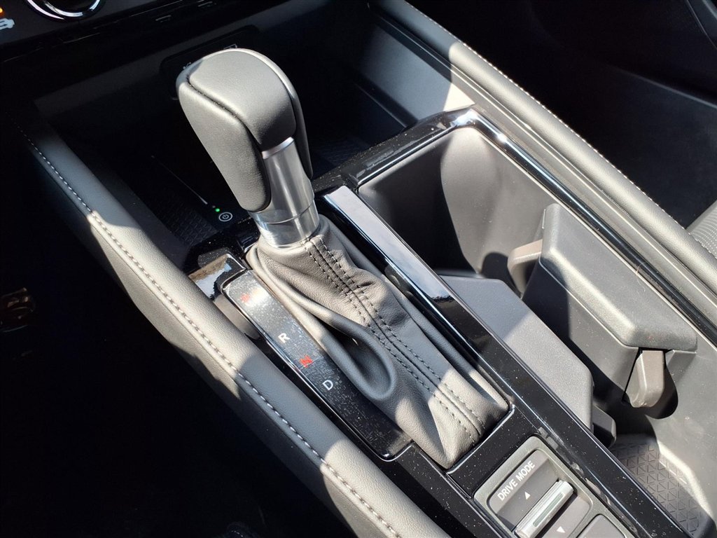 2026 Honda Accord Hybrid Touring - Photo 18