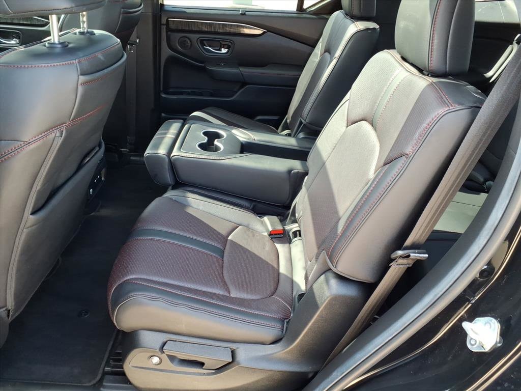 2025 Honda Pilot Black Edition - Photo 15
